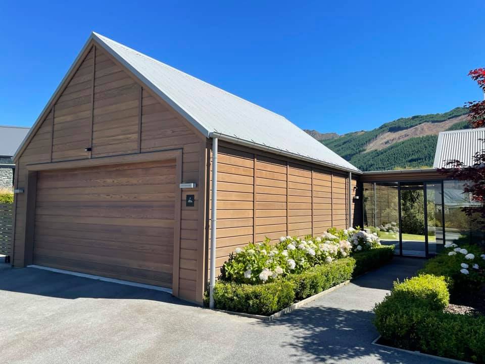 Cedar Weatherboard Restoration in Wanaka: A Local's Guide to Beating Alpine UV