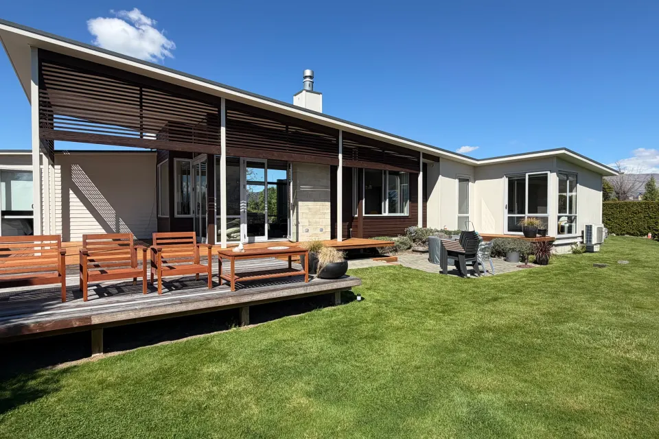 Exterior Repaint & Cedar Maintenance, Wānaka