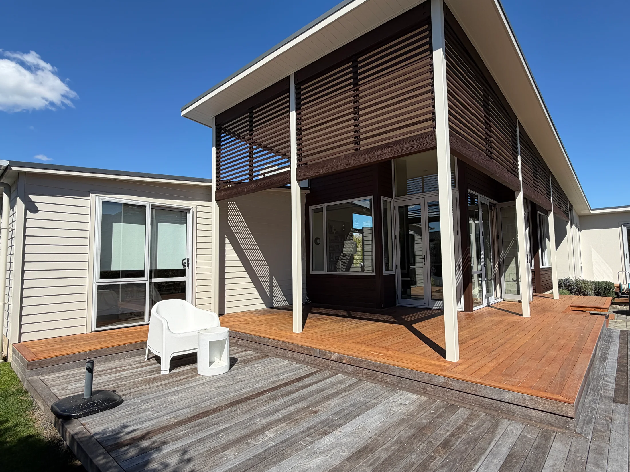 Exterior Repaint & Cedar Maintenance, Wānaka - After 1: Cedar Screens And Painted Cladding After Maintenance Wanaka