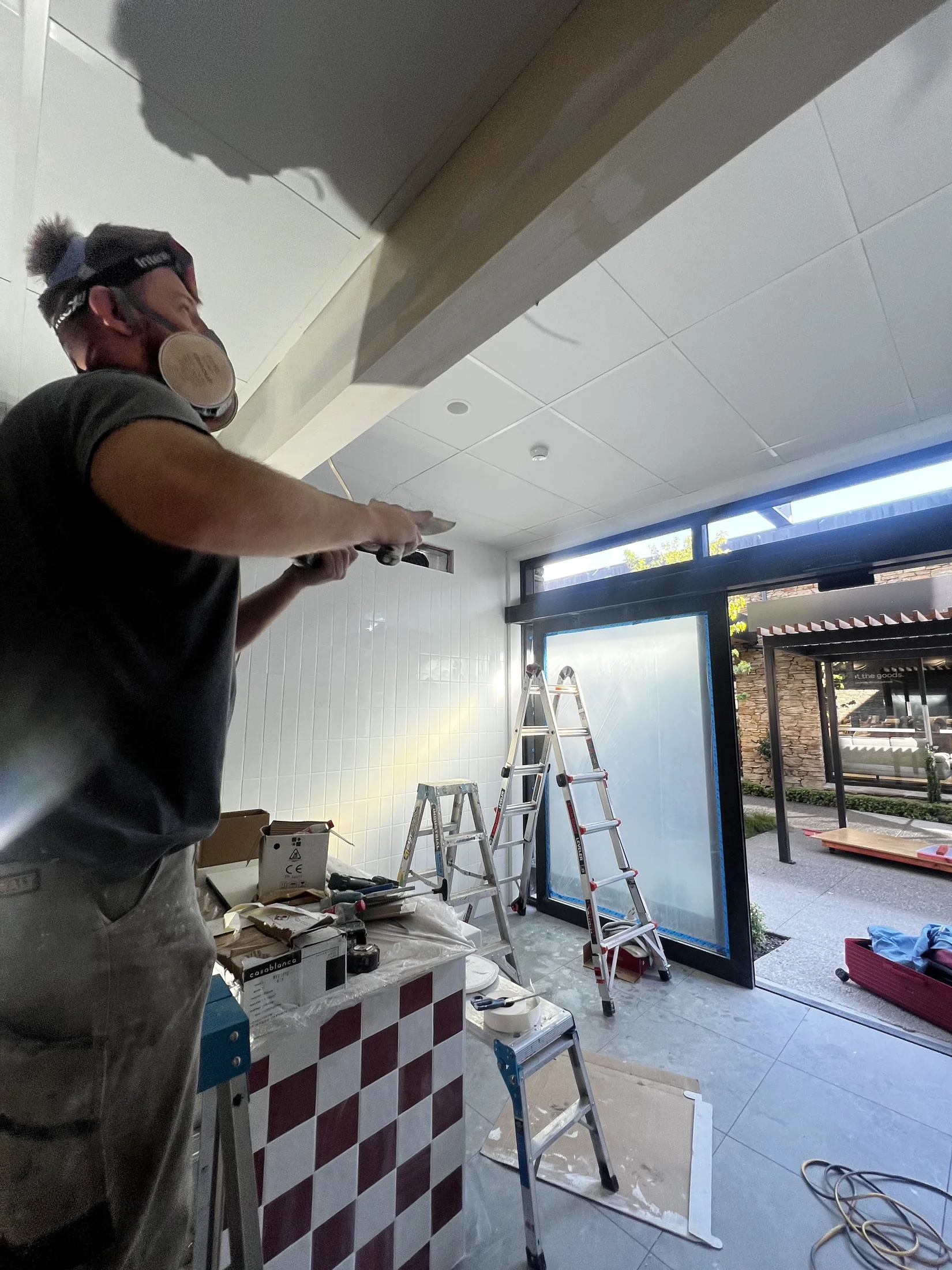 Pizza Hut Fitout, Wanaka - Process 4: Skim Coating Bulkhead Pizza Hut Fitout Wanaka