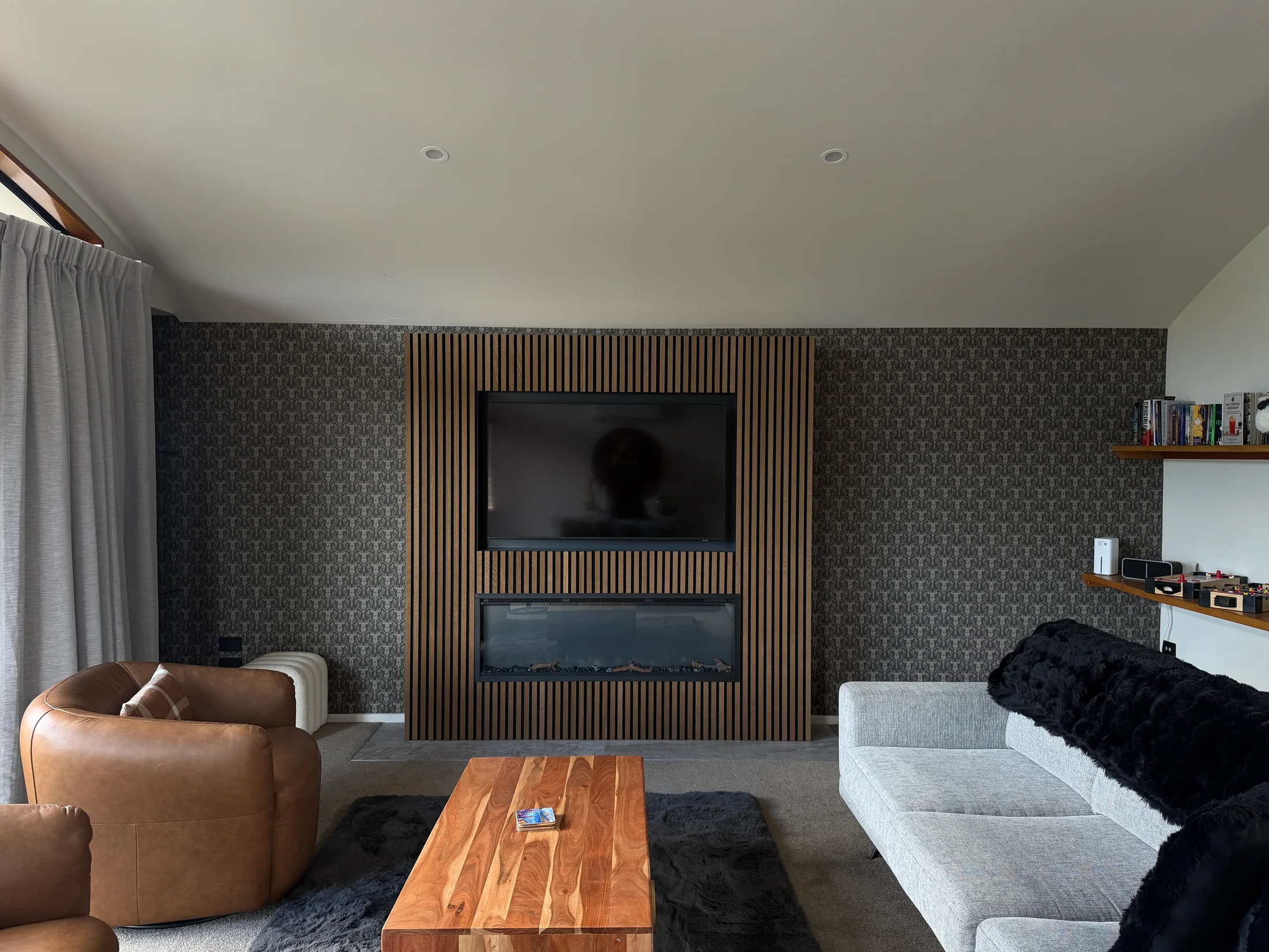 Bedroom, Living Room & Hallway Wallpaper, Wānaka - After 4: Patterned Wallpaper Living Room Fireplace Wanaka