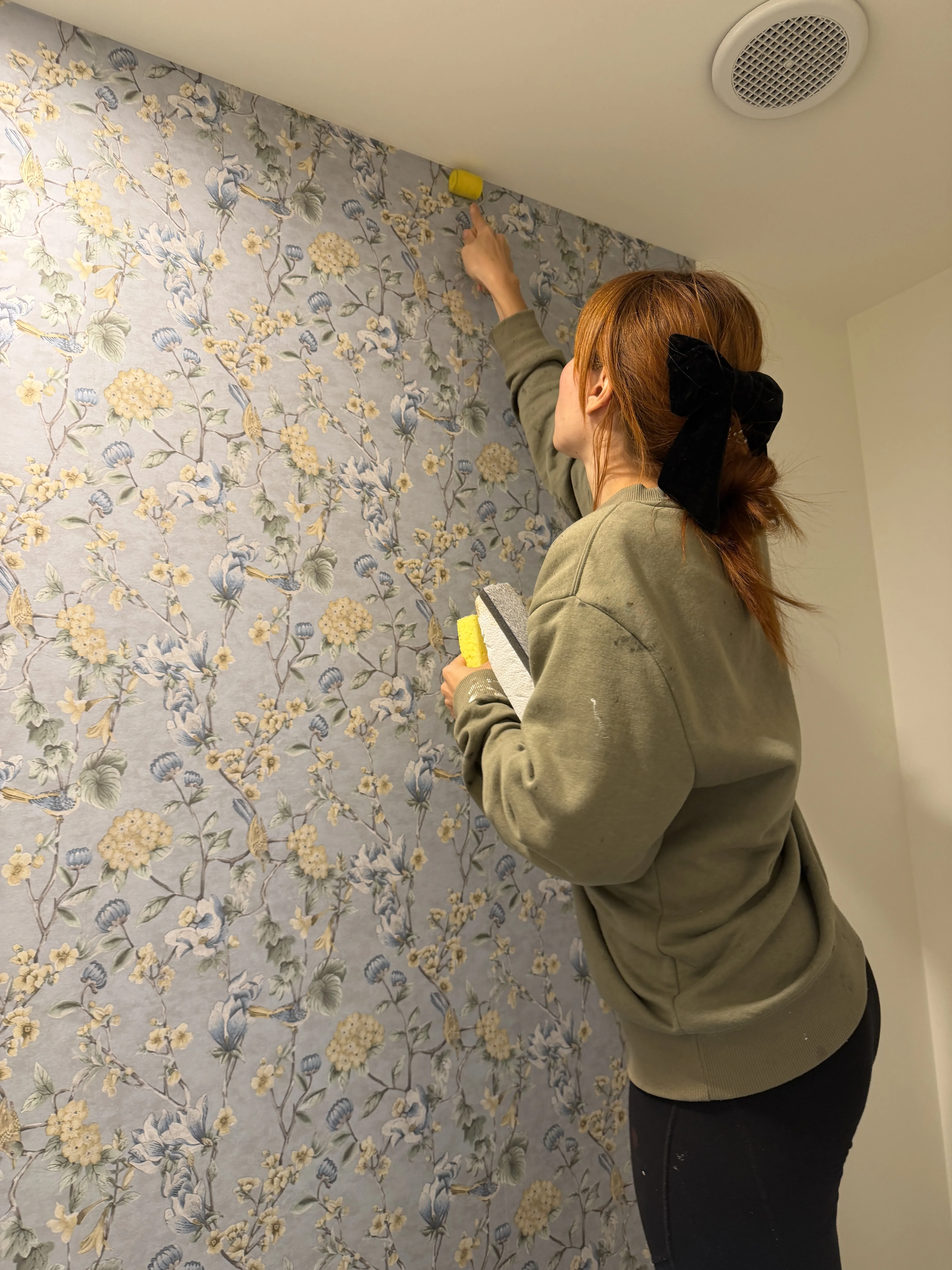 Wallpaper Installation in Wanaka Powder Room - Process 2: Wallpaper Installation Process Powder Room Wanaka Smoothing Seams